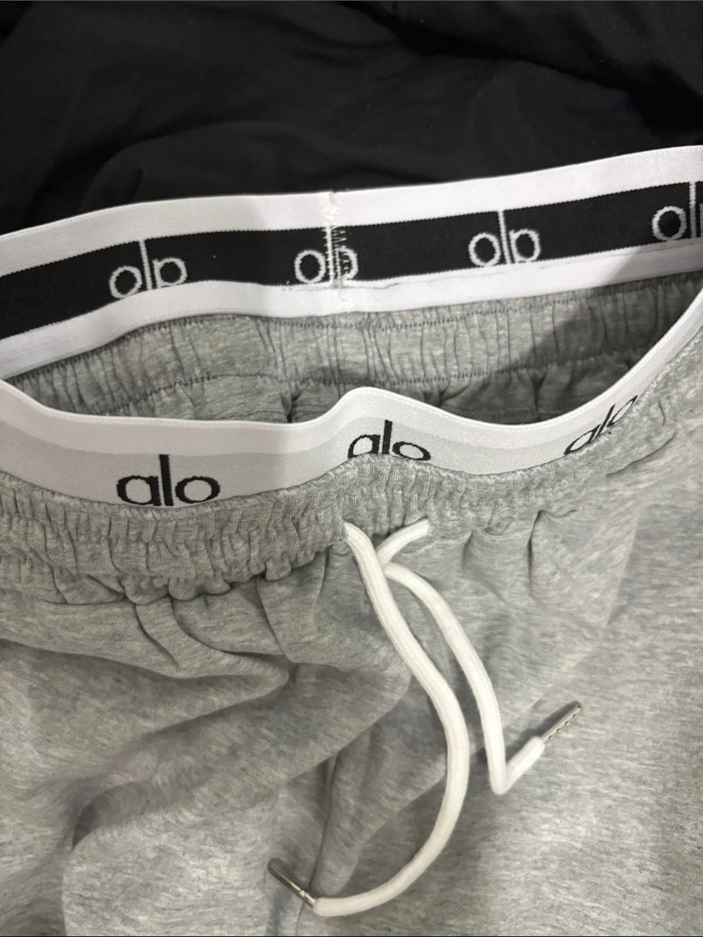 ALO Yoga Women's Light Gray Track Pants Joggers